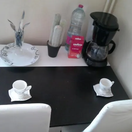 Petite Maison Independante Avec Terrasse Privee 度假居